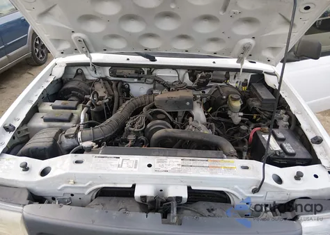 2000 Ford Ranger Xl/Xlt z USA, uszkodzony, nr VIN 1FTYR10C3YPC00379